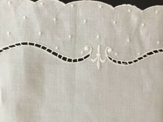 Vintage French Table Runner Hand Embroidered Cutwork White Linen Fleur de Lys 3