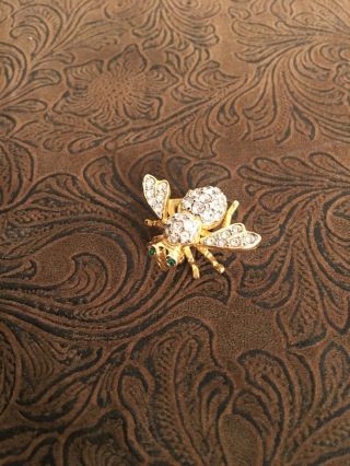 Vintage Joan Rivers Gold Tone Rhinestone Bee Brooch With Emerald Eyes