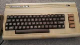 Rare Commodore Vc 20 Vic 20 German Issue -