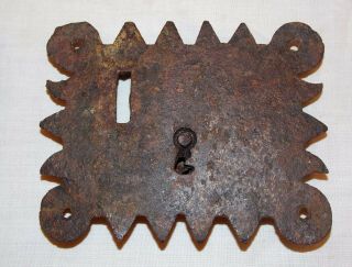 Fine 17th Century Iron Lock Plate And Clasp English Or Welsh C1650