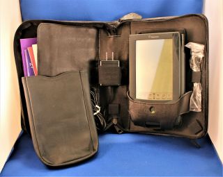 Apple Newton Messagepad 100 Mdl H1000 W/binder Stylus Charger Manuals - 1993