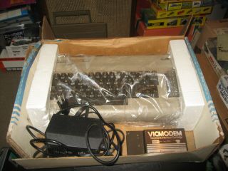 Vintage Commodore 64 Computer w/Box Powers On Matching Serial Numbers AS - IS 2