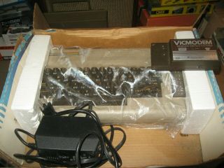 Vintage Commodore 64 Computer w/Box Powers On Matching Serial Numbers AS - IS 3