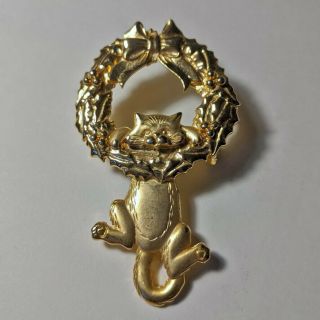 Vintage Signed Jj Gold Tone Kitty Cat Christmas Wreath Brooch Holiday Pin Vtg