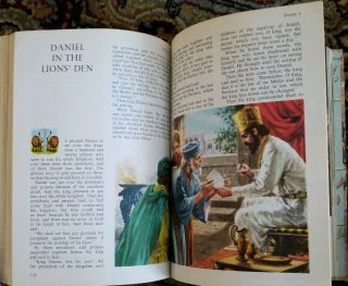 The Children’s Bible Vintage 1965 Golden Press,  Hardcover,  Illustrated Stories 2