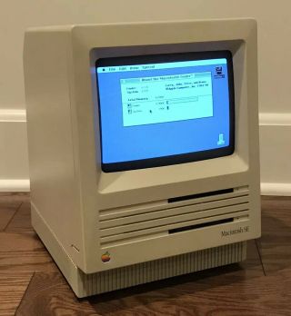 Vintage 1987 Apple Macintosh Se Dual 800k Drives | |
