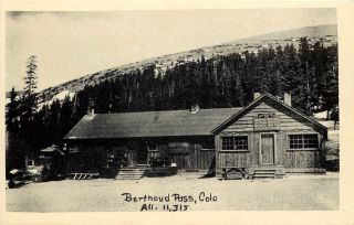 Vintage Postcard Berthoud Pass Inn Co Coffee & Curio Shop Souvenirs Unposted