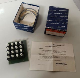 Vintage MICRO SWITCH prototype keypad K54133 - 16SW17 - 2