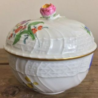 Antique 19thc Meissen Sugar Bowl Basket Weave Painted Flowers Rose Finial 3.  5”
