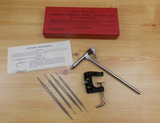 Vintage Dh Thompson " Ultra " Fly - Tyers Vise With Accessorie Box