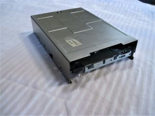 Amiga Chinon " Model Fb - 354 " A3000 /t Internal Floppy Drive 880kb
