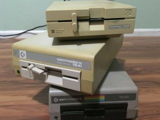 Commodore 1541 (2),  1541 - Ii - (set Of 3 Floppy Drives),  Read Desc