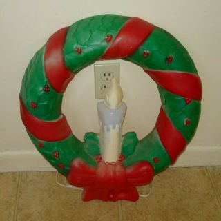 Vintage Empire Blow Mold Illuminated Christmas Wreath W/candle - Made In Usa -