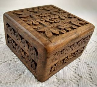 Vintage Hand Carved Wooden Keepsake Jewelry Trinket Box Storage India Floral