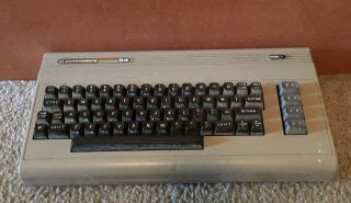 Vtg Commodore 64 Vintage Keyboard Computer System Console.