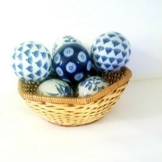 Vintage Set Of 8 Blue & White Porcelain Ceramic Carpet Balls Home Decor Scottish