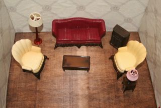 Renwal Dollhouse Plastic Living Room Furniture / Sofa 2 Chairs Lamp Radio Table 2