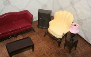 Renwal Dollhouse Plastic Living Room Furniture / Sofa 2 Chairs Lamp Radio Table 3