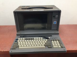 Vintage Dolch C - P.  A.  C 486 - 50e Portable Pc Powers On/no Display/for Parts |oo860