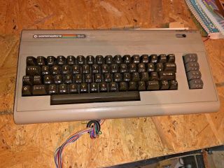 [large Lot] Commodore 64 Computers,  Parts