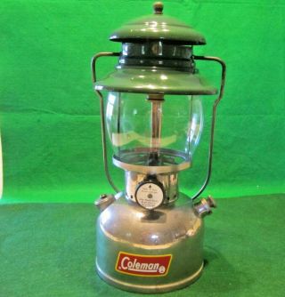 Coleman 202 Professional Lantern - - 10 Of 1962 Date Needs Work,  ?