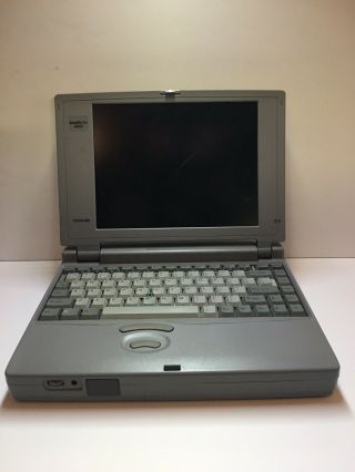 Vintage Classic Laptop Computer Toshiba Satellite Pro 400cs Windows 98 Gray