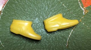 Vintage 1967 Skipper \ Barbie \ Mattel Hearts N Flowers 1945 Yellow Short Boots