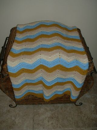 Vtg Chevron Zigzag Ripple Handmade Baby Afghan Lap Blanket Throw Blue Tan 46x46