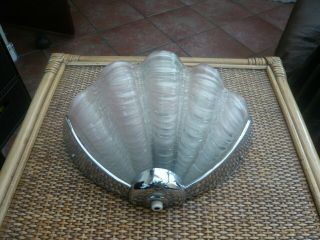 Vintage 1930,  S Art Deco Wall Light Fitting Chrome And Glass Clam Shell Design