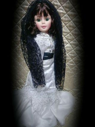 21 Inch Madame Alexander Cissy Doll