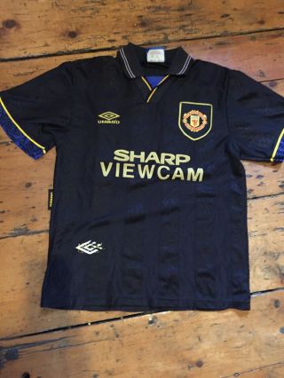 Vintage Manchester United Football Shirt.  Shop.  Umbro.  Size Small.