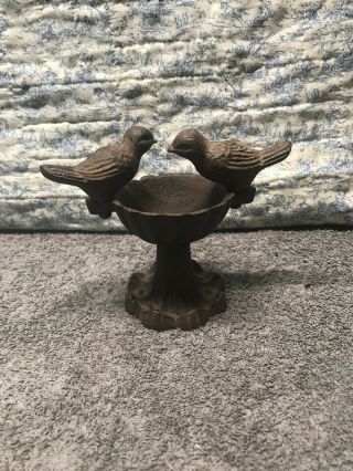 Antique Vintage Old Cast Iron Two Song Birds On A Bird Bath White 6 " Tall