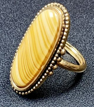 Signed Avon Vintage Ring Size 7.  5 Gold Tone Huge Polished Agate Stone