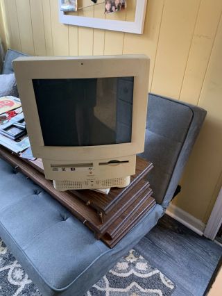 Vintage Apple Macintosh Performa 550 Computer M1640 - No Power Cord
