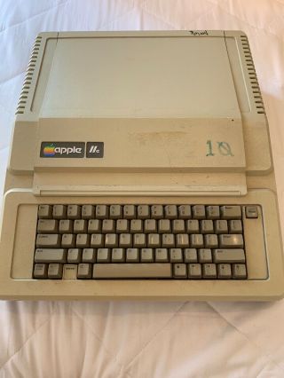 Vintage Apple Ii 2e Computer A2s2064
