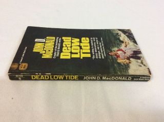 Dead Low Tide By John D.  MacDonald,  (1953 Gold Medal Edition,  P.  B) Fair 2
