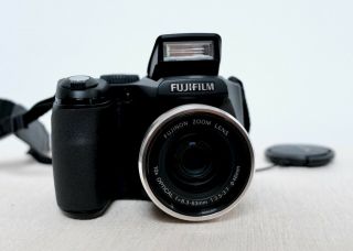 Vintage FUJIFILM FUJI FINEPIX S5800 Compact Digital camera 2