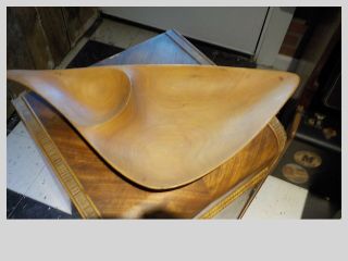 Vintage Emil Milan (signed Emilan) Mid - Century Modern Carved Wooden Bowl Walnut
