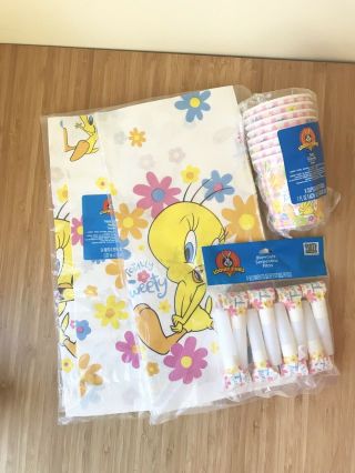 Vtg 90s Tweety Bird Party Decorations Table Cover Cups Vintage Looney Tunes