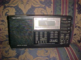 Vintage Realistic Dx - 440 Model 20 - 221d Voice Of The World Portable Radio