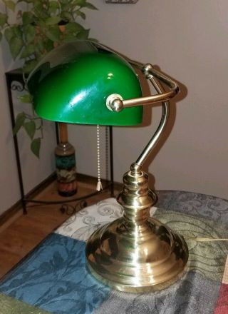 Fine Vintage Bankers Lawyers Brass Desk Lamp W/emerald Green Glass Shade