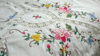 Vtg Hand Worked Crochet & Embroidered Large White Floral Tablecloth 160 X 240cm