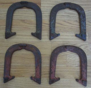 Vintage Set Of Four Gordon Spin On Horseshoes 1967 Green And Red