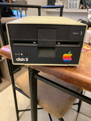 Apple Computer Disk Ii 5.  25 Floppy Drive A2m0003,  & 542811