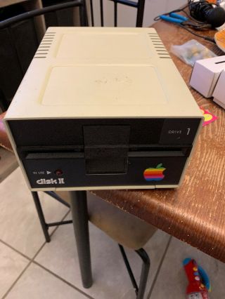 APPLE COMPUTER DISK II 5.  25 FLOPPY DRIVE A2M0003,  & 542811 2