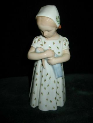 Vintage B&g Bing Grondahl - Girl With Doll - Porcelain Figurine Denmark 1721 Bh