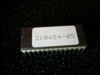 Commodore 310654 - 05 Upgrade Rom ? For Commodore 1571 Disk Drive.  Old Stock.