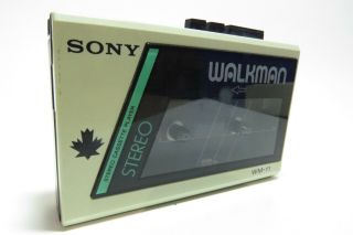 Vintage Sony Walkman Cassette Player Wm - 11 Made In Japan - - Maple Leaf