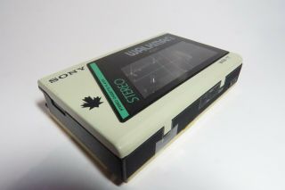 Vintage Sony Walkman Cassette Player WM - 11 Made In Japan - - Maple Leaf 2