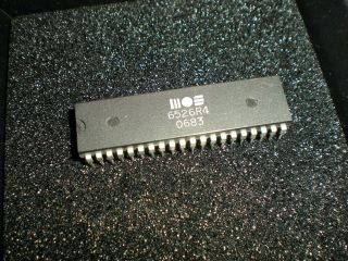 Mos 6526 R4 Cia Chip For Commodore 64.  6526r4.  Older Stock.